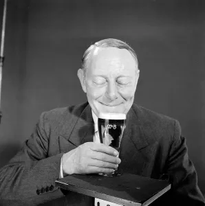 Prentice: Advertisement for M&B Export Beer