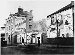 Bitter: ADVERT/ON BUILDINGS 1930