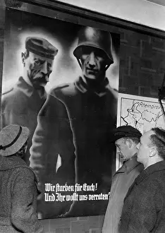 Promoting: Advertising for the Saar status referendum, 1935