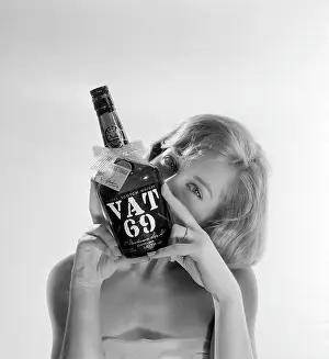 Blended: Advertisement for Vat 69 whisky