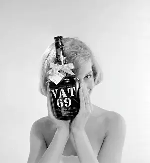 Blended: Advertisement for Vat 69 whisky