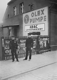 Assist: ADAC car guide service in Berlin, 1928