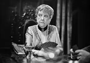Sandrock: Adele Sandrock in I sing into your heart, 1934