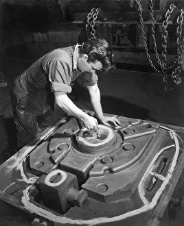 Heinz Zinram: Adjusting a mould for hydraulic press