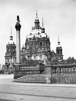 Renovated: The Adlersaeule - Eagle Column and the Berlin Cathedral
