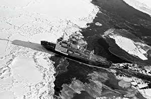 Icebreaker: Admiral Makarov nuclear-powered icebreaker in