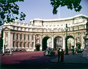 Triumphal: Admiralty Arch, London