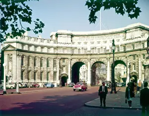 Triumphal: Admiralty Arch, London