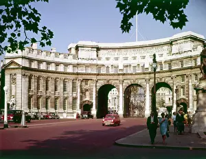 Triumphal: Admiralty Arch, London