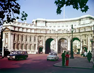 Triumphal: Admiralty Arch, London