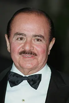 Adnan: Adnan Khashoggi