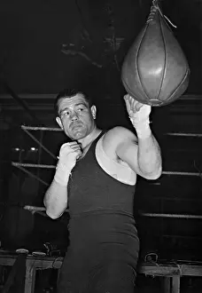 Punching: Adolf Heuser training at a punching bag, 1937