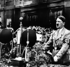 Adlf: Adolf Hitler, 1933