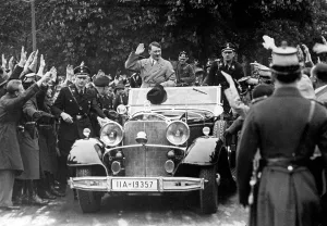 Bodyguard: Adolf Hitler, 1933