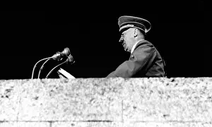 Olympiastadion: Adolf Hitler