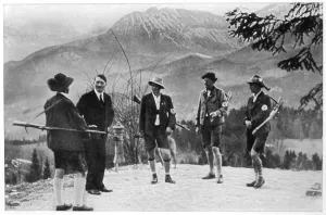 Lederhosen: Adolf Hitler