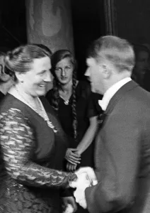 Winifred: Adolf Hitler