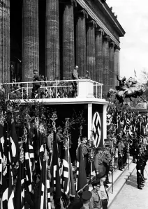 Feiern: Adolf Hitler