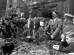 Feiern: Adolf Hitler