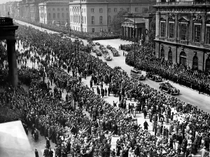 Feiern: Adolf Hitler