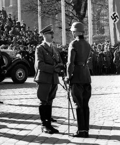 Oesterreich: Adolf Hitler
