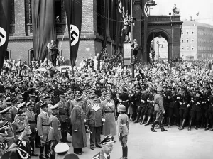 Muenchner: Adolf Hitler