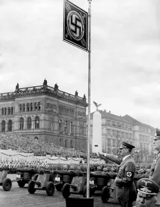 Paraden: Adolf Hitler