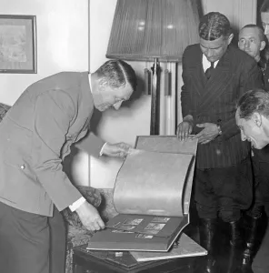 Geburtstage: Adolf Hitler
