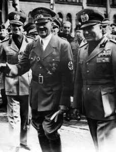 Fascio: Adolf Hitler