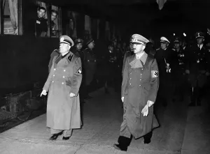 Fascio: Adolf Hitler