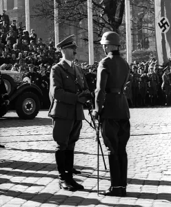 Walther: Adolf Hitler during the annexation of Austria