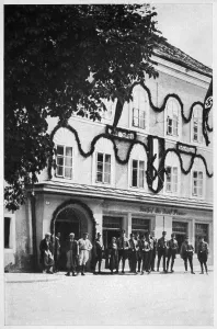 Braunau: Adolf Hitler - Braunau - Birthplace