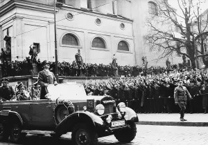 Jeep: Adolf Hitler in Brno, 1939