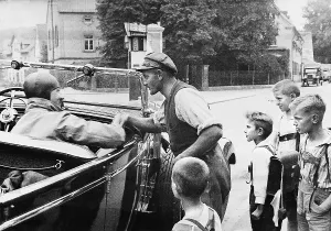 Limousine: Adolf Hitler in the car, 1934