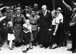 Brueckner: Adolf Hitler with children, 1936