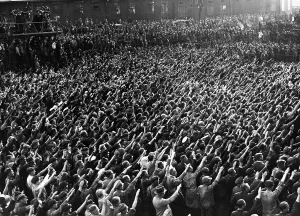 Enthusiastic: Adolf Hitler during the election campaign at Blohm & Vos