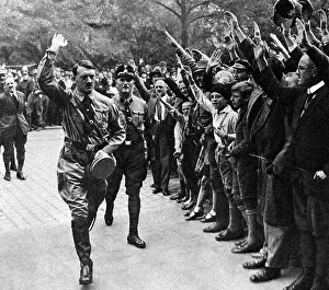Salut: Adolf Hitler on the fourth party conference of the NSDAP