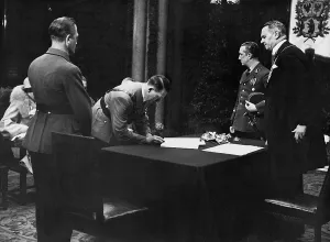 Witness: Adolf Hitler and Heinrich Sahm at the wedding of Hermann Gor