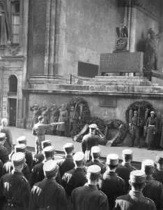 Salutes: Adolf Hitler honoring the dead of 1923, 1939