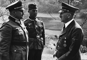 Honors: Adolf Hitler honors soldiers, 1940