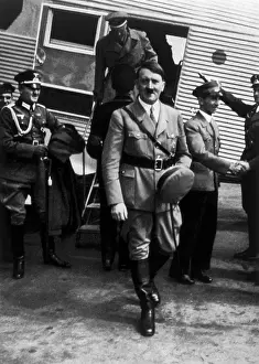 Luftwafe: Adolf Hitler, Joseph Goebbels (shaking hands ?