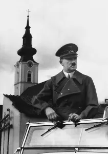 Leonding: Adolf Hitler in Leonding, 1938