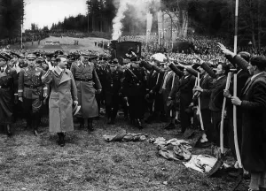 Shovel: Adolf Hitler at motorway ground-breaking ceremony