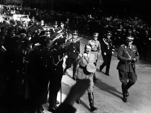 Adjutant: Adolf Hitler opens the Winter Relief Fund, 1934/35