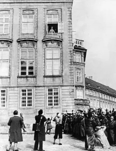 Remaining: Adolf Hitler in Prague, 1939