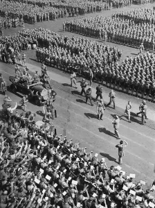 Percussion: Adolf Hitler at the rally of the HJ at the