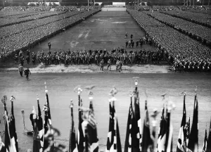 Hess: Adolf Hitler with the Reich leaders of the