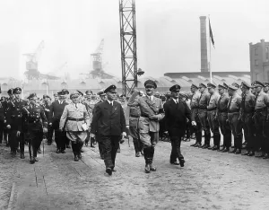 Gustloff: Adolf Hitler, Rudolf Blohm, Sepp Dietrich, Robert Ley at the