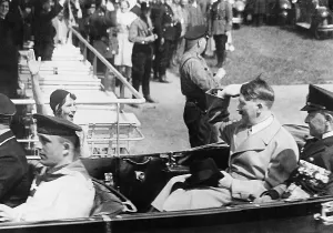 Limousine: Adolf Hitler salutes from car