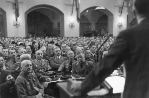 Huehnlein: Adolf Hitler speaks in the Buergerbraeukeller to the Old Fig